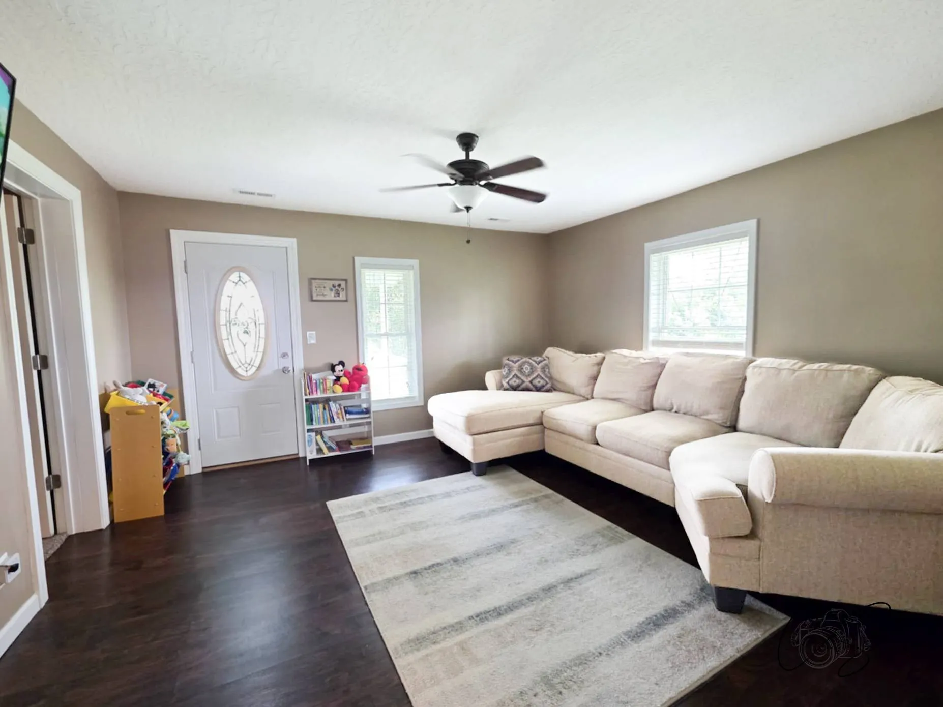 Country Home on Acreage — Image 3